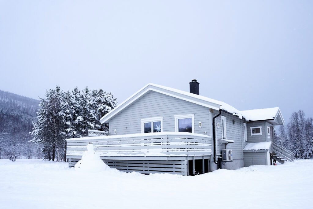 Ferienhaus Oksfjordhjem im Schnee mit Bergpanorama (Bilder/oksfjordhjem/about-the-house--0a493119.jpg)